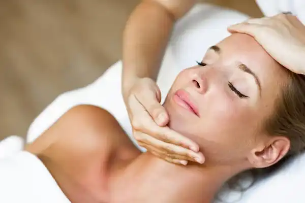 Mini Refresh Facial 38 Unveil Your Natural Radiance with a Mini Refresh Facial.